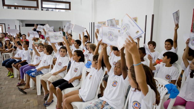 08.02.12: Formatura dos Agentes Mirins da Defesa Civil em Torres.