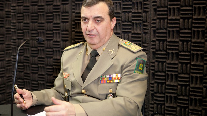 02.07.13: Programa de rádio da Secom, RS Sem Fronteiras, recebe o comandante-geral da Brigada Militar, coronel Fábio Fernandes.