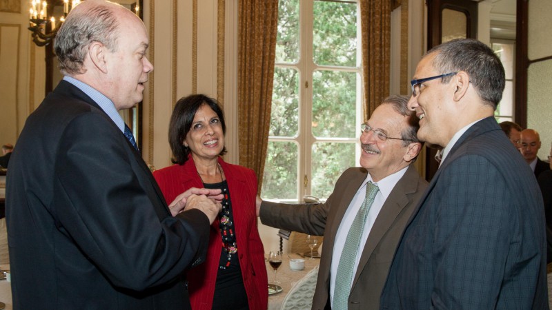 20.11.13 Governador Tarso Genro recebe o Ministro de Comércio Exterior e Investimento de Cuba, Rodrigo Malmierca Díaz no Palácio Piratini