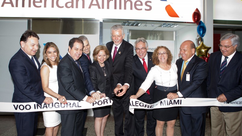 22.11.13: Vice-governador Beto Grill participa da cerimônia oficial do vôo inaugural da empresa aérea American Airlines Porto Alegre/Miami.