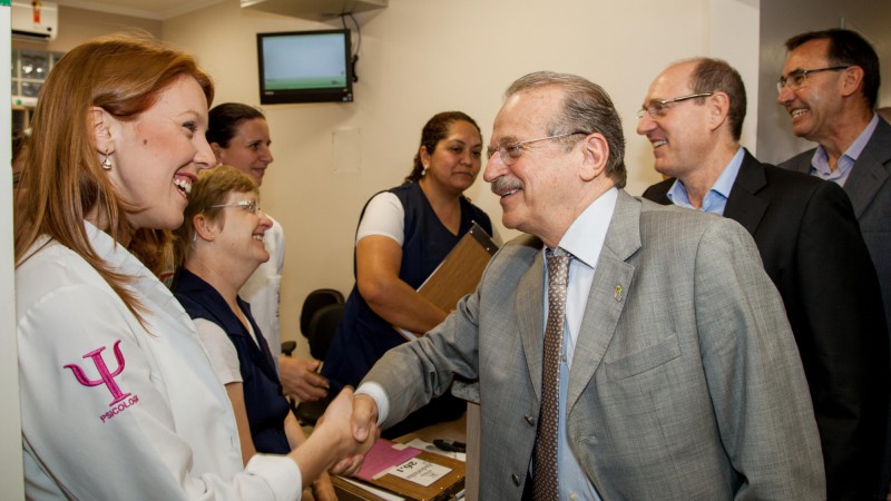 24.11.13 Governador Tarso Genro visita o Hospital Geral de Novo Hamburgo