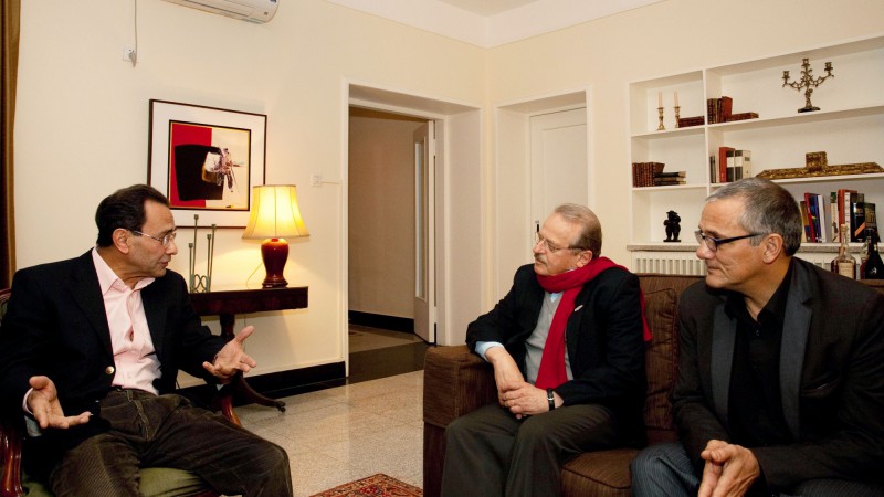 01.12.13 Governador Tarso Genro se reune com o embaixador do Brasil na China, Valdemar Carneiro Leão