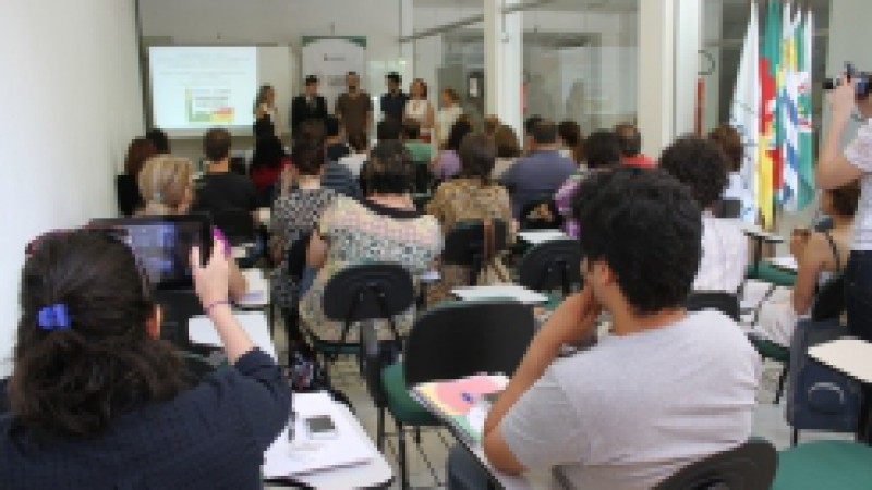 A Fundação para o Desenvolvimento de Recursos Humanos (FDRH), por meio da Rede Escola de Governo, iniciou mais uma ação educativa. Nessa quinta-feira (28), ocorreu o lançamento da edição especial do curso Elaboração e Gestão de Projetos Sociais para a