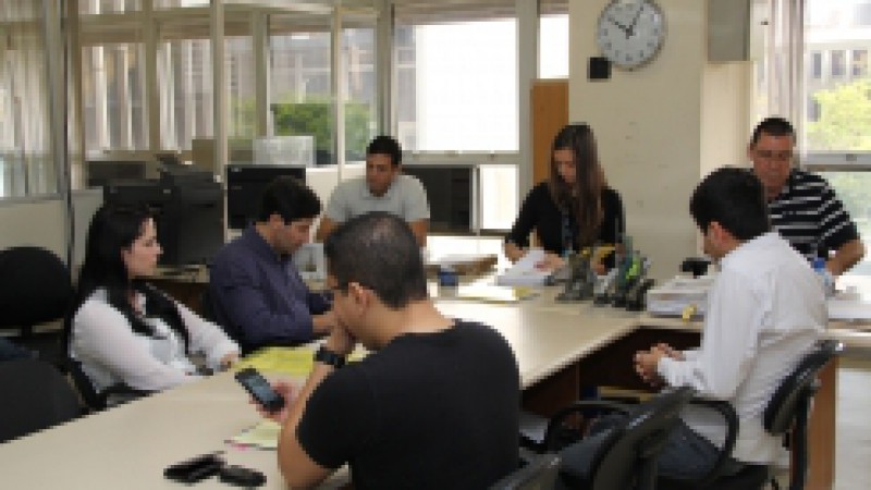 As propostas de preços para a contratação de 45 controladores eletrônicos de velocidade (pardais) e 21 câmeras de monitoramento para 13 rodovias estaduais foram recebidas nessa sexta-feira (11), na Sala de Abertura de Licitações, no 2º andar do Caff