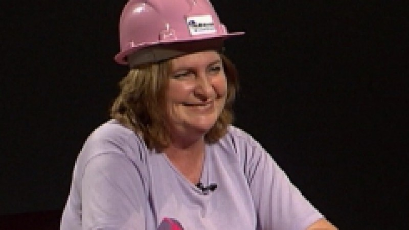 A gestora pública e idealizadora da ONG Mulheres em Construção, Maria Beatriz Kern, é a convidada do Primeira Pessoa desta segunda, 1º de abril, às 23h30, na TVE. O trabalho de Bia Kern ganhou notoriedade nacional ao romper as barreiras do preconceito e