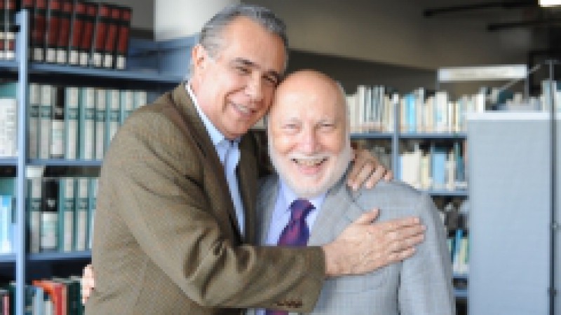 Um dos mais famosos e atuantes pensadores da atualidade, o sociólogo italiano Domenico De Masi, autor da teoria sobre o ócio criativo, está de volta ao Brasil para uma série de palestras e aproveitou a viagem para conversar, mais uma vez, com o
