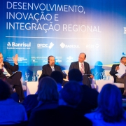 Ivan De Pellegrin (E) destacou a importância da inovação nos programas setoriais do Governo do Estado
