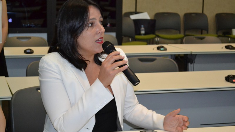 Em Seul, na Coreia, a subchefe de Ética da Casa Civil, Juliana Foernges, relatou a experiência do RS e a consolidação da política de acesso à informação através da Central do Cidadão, experiência premiada pela ONU