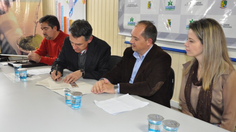 Investimento prev&ecirc; que o &iacute;ndice de cobertura de esgoto tratado da cidade saia dos atuais 50% para alcan&ccedil;ar a marca de 70%