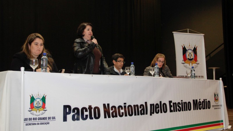 Coordenadora de formação Pacto, professora Monica Ribeiro destacou a parceria entre a Seduc e as universidades no andamento do Pacto no Rio Grande do Sul