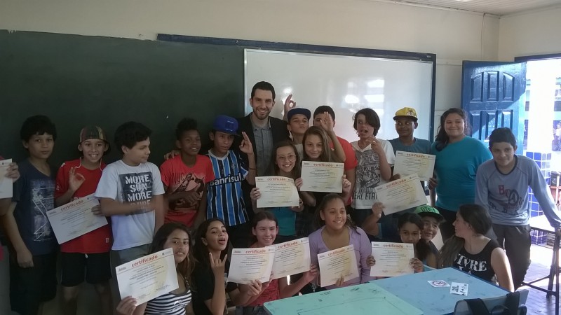 Vinte alunos do 6&ordm; ano da Escola Municipal Darcy Berbigier, de Gua&iacute;ba, foram sensibilizados para atuar como multiplicadores