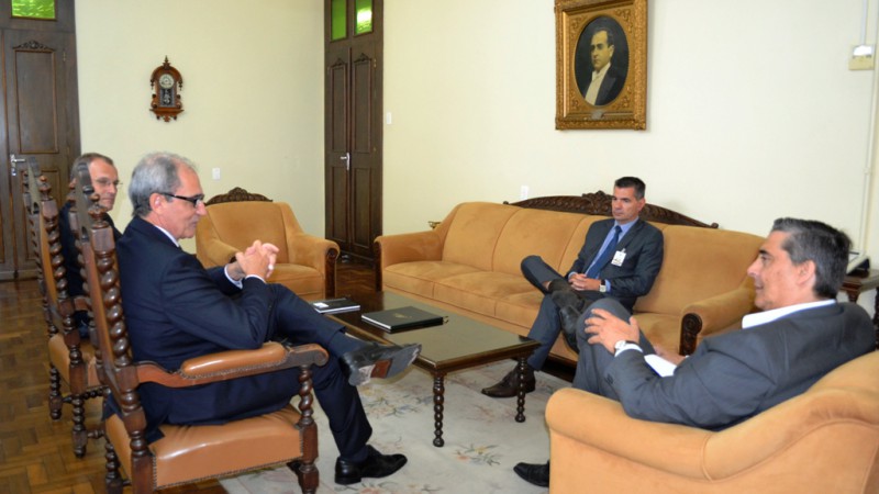 Secret&aacute;rio da Fazenda recebe dire&ccedil;&atilde;o do Sebrae/RS