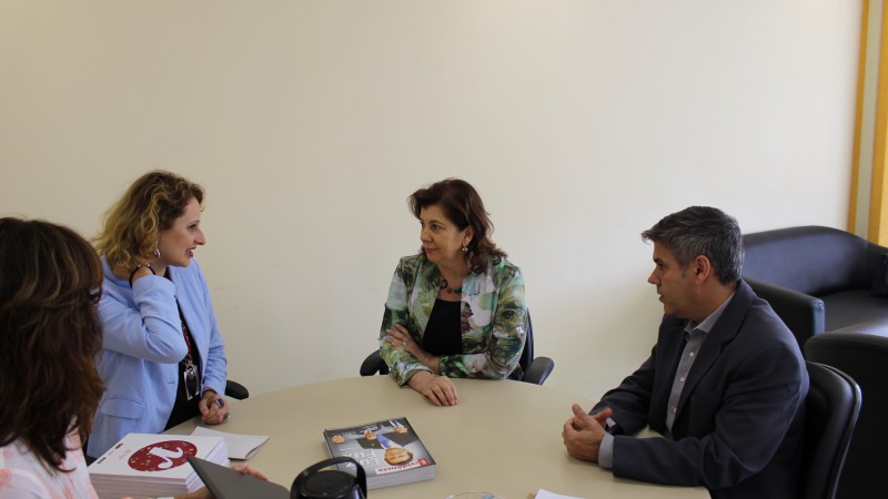 Secretário César Faccioli e Maria Helena Sartori reuniram-se com representantes do Instituto Lojas Renner, que doa sobras de estoque ao Estado para distribuição a entidades assistenciais