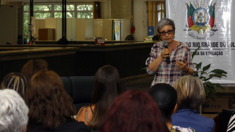 Conversa com as mulheres da secretaria teve também temas como a criação dos filhos, a relação com os homens e a importância da literatura