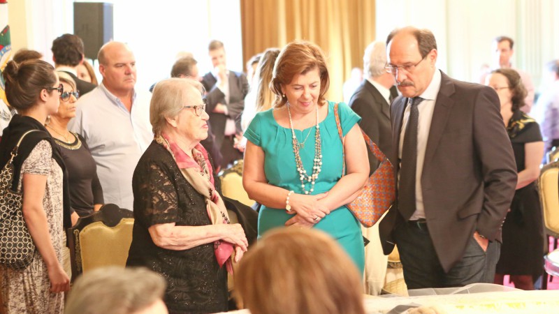 PORTO ALEGRE, RS, BRASIL, 12.04.2015: O governador José Ivo Sartori e a secretária extraordinária de Políticas Sociais, Maria Helena Sartori, participaram do velório do jurista Paulo Brossard, que foi realizado no Palácio Piratini, em Porto Alegre.Foto: