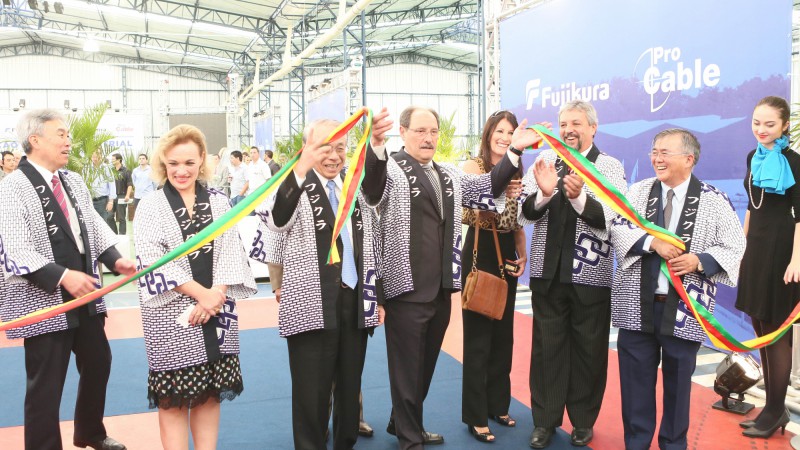 MONTENEGRO, RS, BRASIL, 14.04.2015: O governador José Ivo Sartori, participou, na manhã desta terça-feira (14), da cerimônia de inauguração da fábrica da Fujikura - Cabos para Energia e Telecomunicações, localizada no Distrito Industrial de Montenegro.
