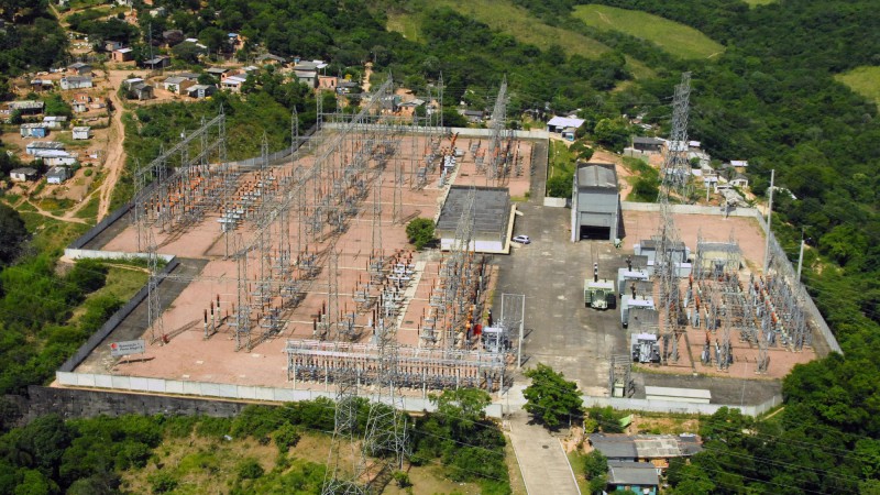 Troca de equipamentos visa dar mais segurança à população e ao sistema elétrico