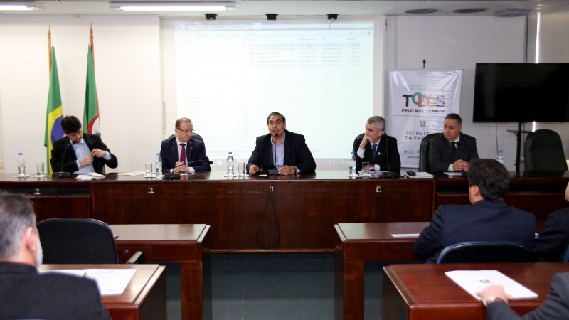 PORTO ALEGRE,RS,BRASIL 24.08.2015: Secretaria da Fazenda promove painel sobre Federalismo e Riscos Fiscais para o Estado. Foto: Daniela Barcellos/Palácio Piratini