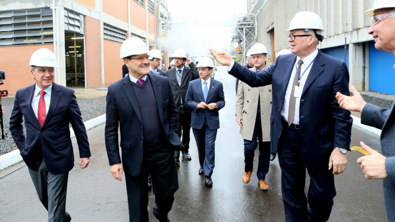 TRIUNFO, RS, BRASIL 22.06.2016: O governador José Ivo Sartori participou, nesta quarta-feira (22). da inauguração da fábrica do Poliestireno Expansível (EPS) Newcell, na Planta Petroquímica de Triunfo/Innova. Foto: Luiz Chaves/Palácio Piratini,