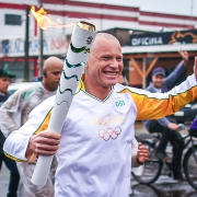O último condutor da tocha no estado foi o surfista Rodrigo Pedra Dornelles, campeão gaúcho de surfe e o único gaúcho a fazer