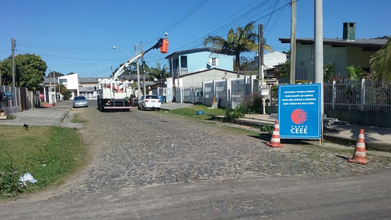 Troca de postes em Torres