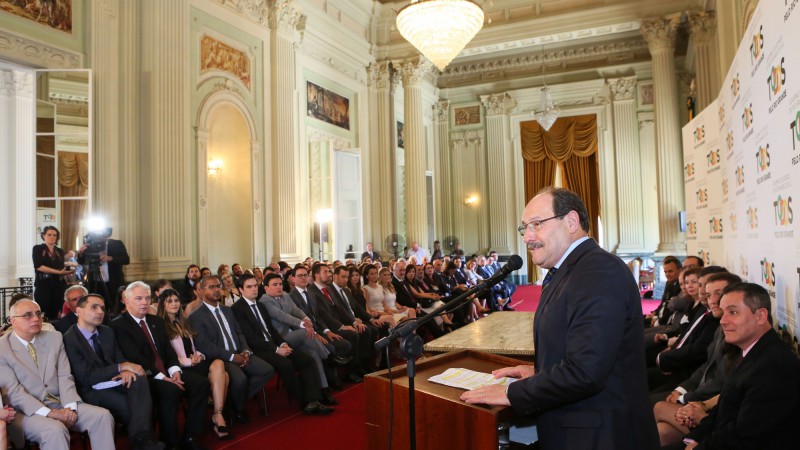 PORTO ALEGRE, RS, BRASIL 07.11.2016: A Procuradoria-Geral do Estado (PGE-RS) empossou, nesta segunda-feira (7), 10 novos procuradores aprovados no 14&ordm; concurso p&uacute;blico finalizado em janeiro deste ano. A cerim&ocirc;nia aconteceu no sal&atilde;o Negrinho do Pastoreio