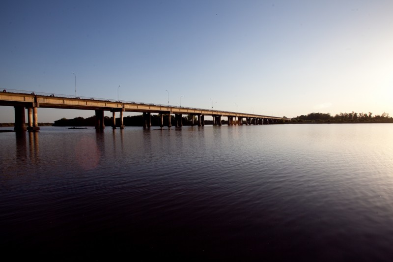 Barra do Quaraí na fronteira entre Brasil e Uruguai fachel