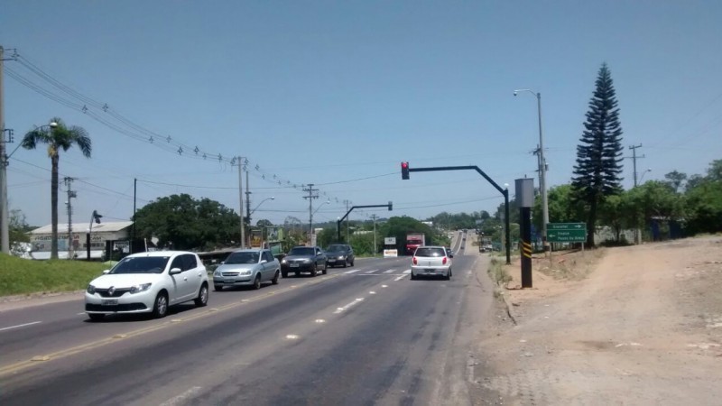 Semáforo terá amarelo piscante para diminuir trânsito entre Viamão e Gravataí