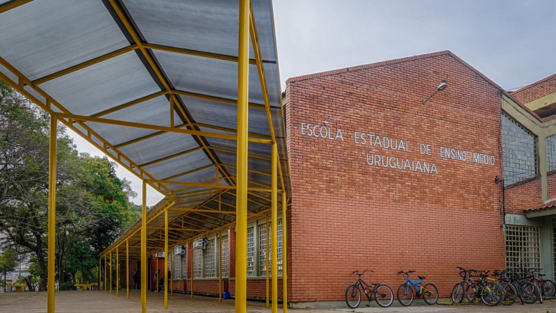 A Escola Uruguaiana tem 1,2 mil alunos, matriculados nos turnos da manhã, da tarde e da noite