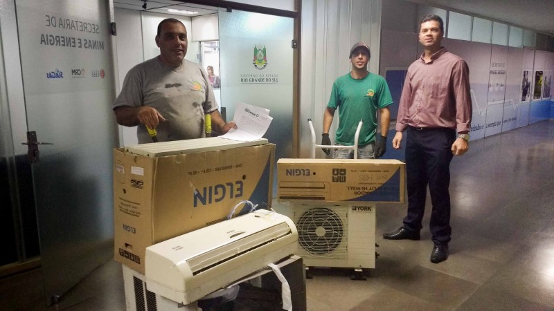 A Secretaria de Minas e Energia doou cerca de 120 quilos de materiais eletrônicos