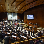 Ades&atilde;o ao RRF (PLC 249/2017) prev&ecirc; a suspens&atilde;o do pagamento das parcelas da d&iacute;vida do Estado com a Uni&atilde;o pelo prazo de at&eacute; 36