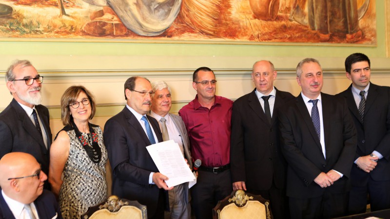 PORTO ALEGRE, RS, BRASIL 06.02.2018: Acompanhado da secretária do Ambiente e Desenvolvimento Sustentável (Sema), Ana Pellini, e com a presença do governador da província argentina de Misiones, Hugo Passalacqua, o governador José Ivo Sartori oficializou,
