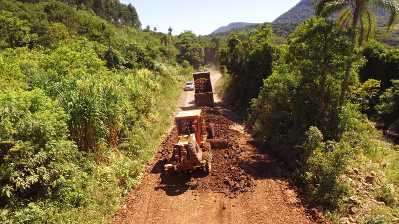 recupera&ccedil;&atilde;o de estradas vicinais