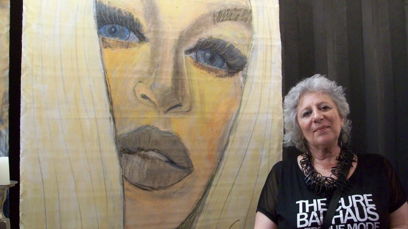 Graça Craidy é conhecida por suas pinturas sobre a violência contra a mulher