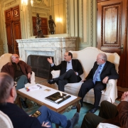 PORTO ALEGRE, RS, BRASIL 24.05.2018: Governador José Ivo Sartori recebeu em audiência na tarde desta quinta-feira (24), no Palácio Piratini, o Cônsul-Geral do Estado de Israel em São Paulo, Dori Goren. Foto: Luiz Chaves/Palácio Piratini