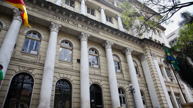 Para atender 30 mil funcionários desta faixa salarial, Secretaria da Fazenda reuniu em caixa R$ 125,4 milhões