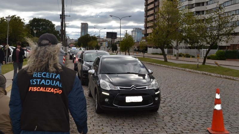Primeira leva de devedores compreende 240 mil proprietários, com prazo para pagar até sexta (29)