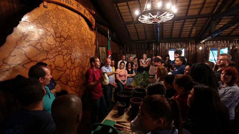 PORTO ALEGRE, RS, BRASIL 16.10.2018: Aconteceu nesta terça-feira (16), no Galpão Crioulo do Palácio Piratini a Oficina de Cultivo em Pequenos Espaços. Foto: Dyessica Abadi/Palácio Piratini