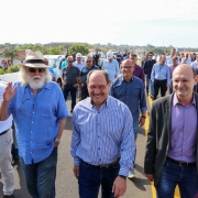 PORTO ALEGRE, RS, BRASIL 23.11.2018:  O governador José Ivo Sartori e o secretário dos Transportes, Humberto Canuso, inauguraram, nesta sexta-feira, 23, o viaduto sobre a Avenida Itacolomi, no km 18 da ERS-118, em Gravataí. O ato aconteceu durante vistori