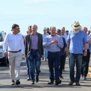 PORTO ALEGRE, RS, BRASIL 23.11.2018:  O governador José Ivo Sartori e o secretário dos Transportes, Humberto Canuso, inauguraram, nesta sexta-feira, 23, o viaduto sobre a Avenida Itacolomi, no km 18 da ERS-118, em Gravataí. O ato aconteceu durante vistori