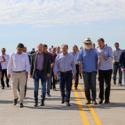 PORTO ALEGRE, RS, BRASIL 23.11.2018:  O governador José Ivo Sartori e o secretário dos Transportes, Humberto Canuso, inauguraram, nesta sexta-feira, 23, o viaduto sobre a Avenida Itacolomi, no km 18 da ERS-118, em Gravataí. O ato aconteceu durante vistori