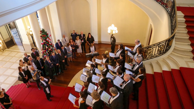Ornamento simboliza valores e cultura dos 34 países com representação consular no estado