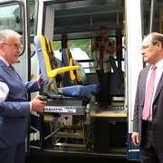 PORTO ALEGRE, RS,BRASIL 14.12.2018: O governador José Ivo Sartori e o ministro do Desenvolvimento Social, Alberto Beltrame, entregaram, nesta sexta-feira (14), 37 carros e 45 micro-ônibus para a Rede de Proteção Social Básica e Especial do Sistema Único d