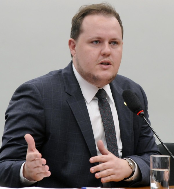 Covatti Filho: "Produtor poderá se regularizar e receber apoio para atividade e produção"