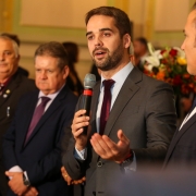PORTO ALEGRE, RS, BRASIL, 05/02/2019 - Governador Eduardo Leite recebeu no Palácio Piratini os deputados e deputadas estaduais no início da noite desta terça-feira (05). Fotos: Felipe Dalla Valle e Gustavo Mansur/Palácio Piratini.