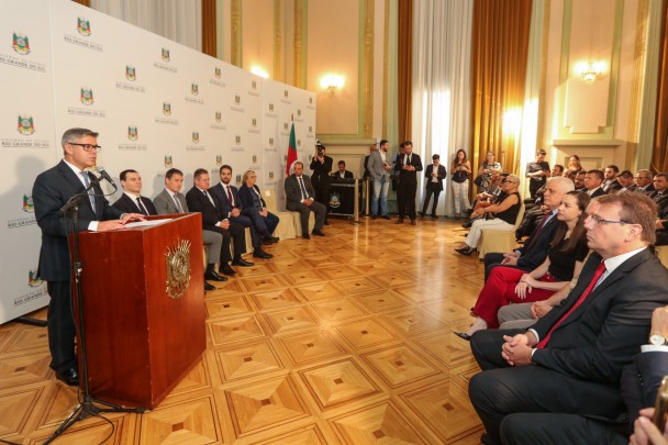 PORTO ALEGRE, RS, BRASIL, 04/04/2019  - Na manhã dessa quinta-feira (04), o governador Eduardo Leite participou da solenidade de posse do novo secretário de Administração Penitenciária, Cesar Luis de Araújo Faccioli.  Fotos: Felipe Dalla Valle / Palácio P