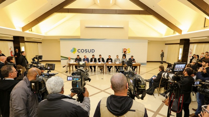 GRAMADO, RS, BRASIL,25/05/2019 - Coletiva de imprensa durante o encontro do Consórcio de Integração Sul e Sudeste (Cosud). Fotos: Felipe Dalla Valle / Palácio Piratini