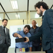 Secretário João Derly conduziu sorteio de escolas públicas e instituições esportivas