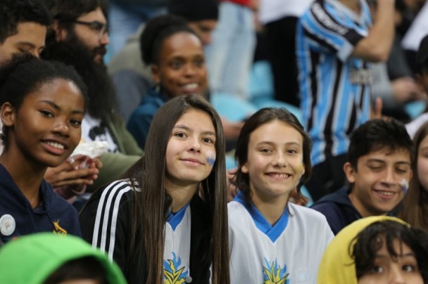 menina jogo copa