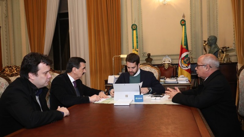 Assina decretos CEEE CRM Sulgás